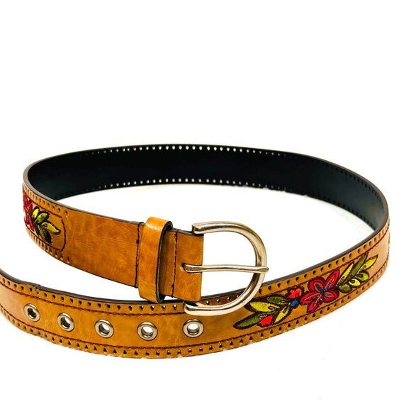 RLJ Faux Leather Tan Belt w/Floral Embroidery - Size M - Picture 2 of 7
